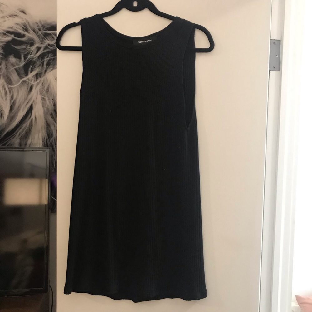 Cute and simple ref mini dress! Like new!